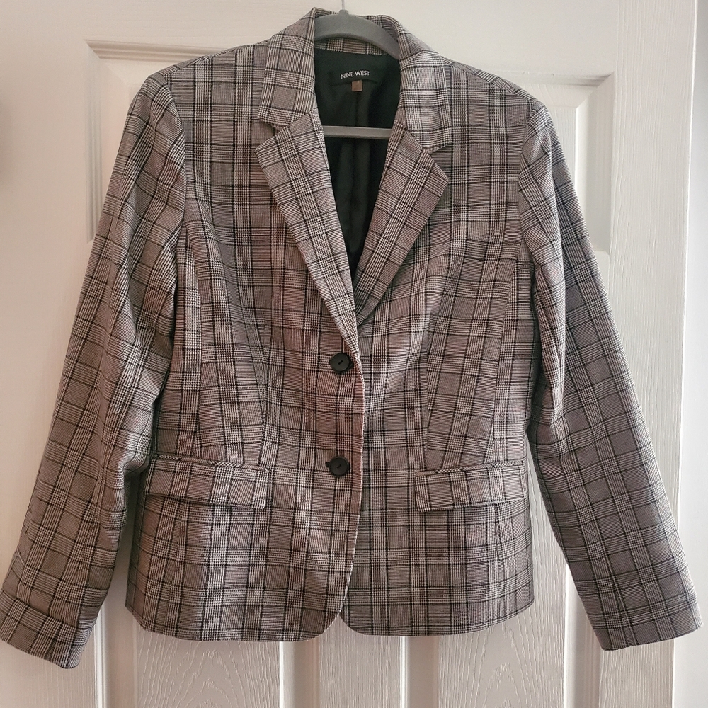Nine West 2 Button Lined Blazer